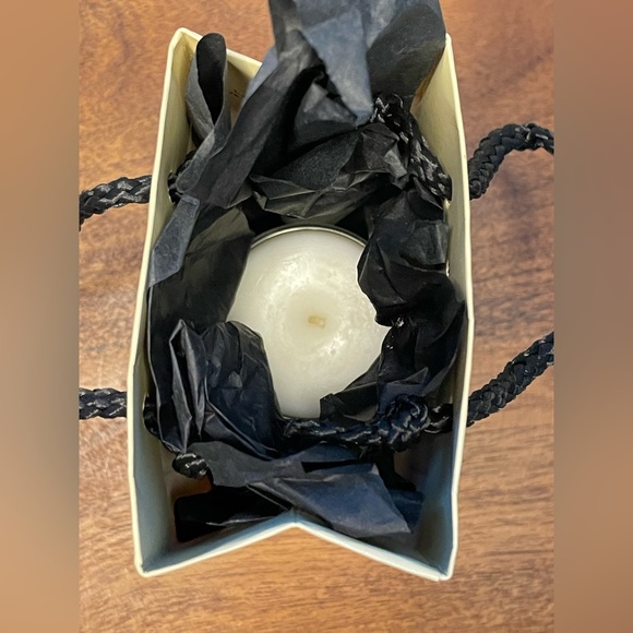 JO MALONE English Pear & Freesia Travel Size Candle Gift Set - Picture 3 of 6